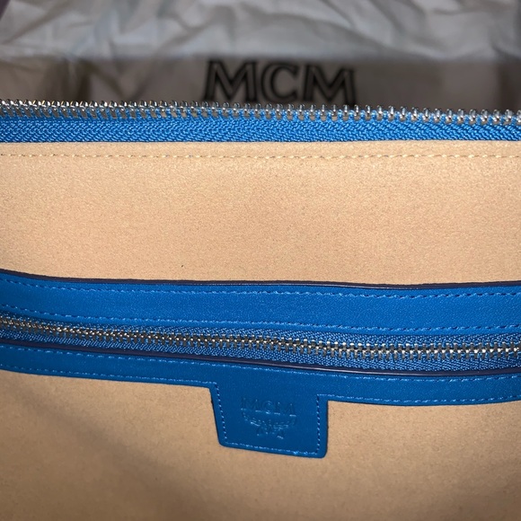 Authentic: MCM Visetos Medium Pouch Clutch Bag - Picture 5 of 7